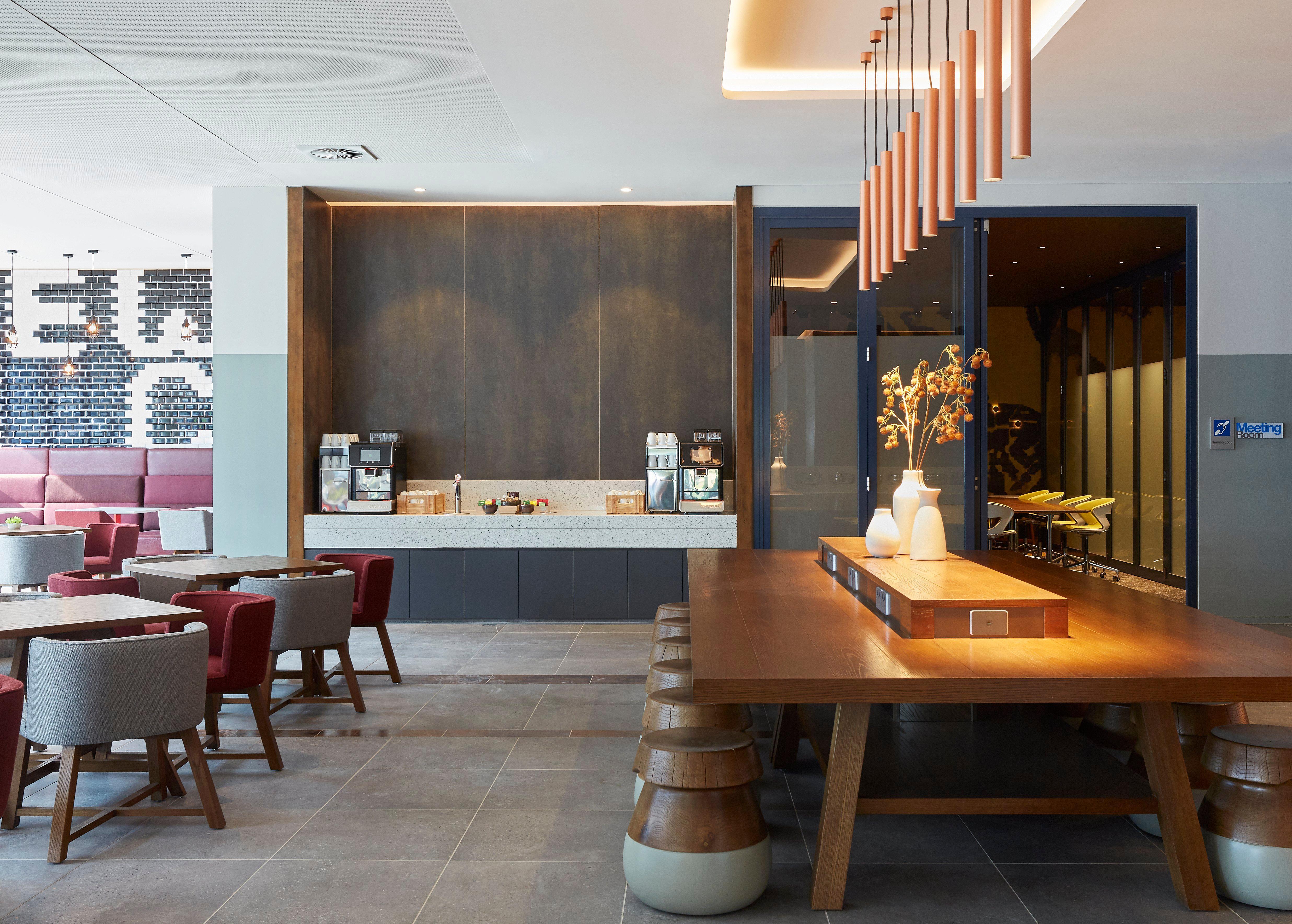 Holiday Inn Express Newcastle By Ihg Exterior foto
